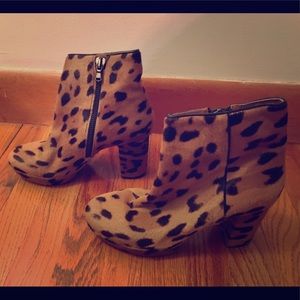 Madewell leopard print boots